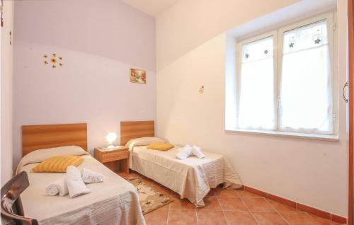 Two-bedroom Apartment In Castellabate