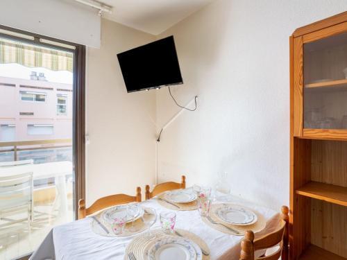 Apartment Saint James-11