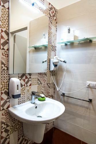 Hostal Lungomare Rooms