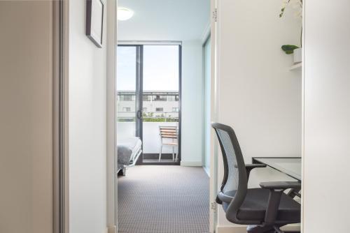 Madecomfy Executive And Stylish Inner-city Apartment