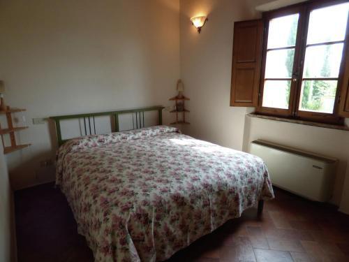 Gorgeous Farmhouse With Pool In Castelnuovo Berardenga