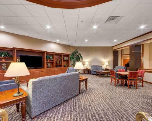 Holiday Inn Express Hotel And Suites Plano East