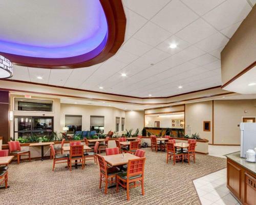 Holiday Inn Express Hotel And Suites Plano East