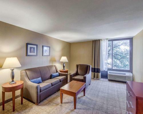 Holiday Inn Express Hotel And Suites Plano East