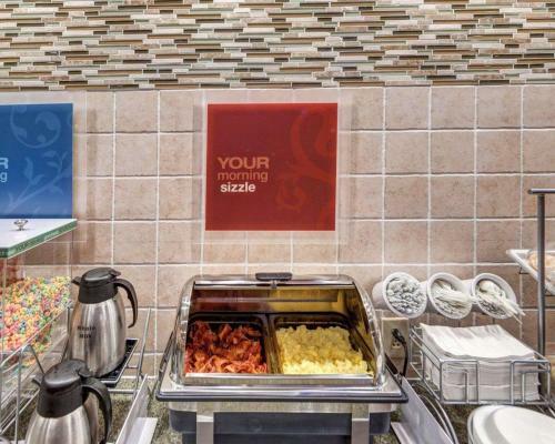 Holiday Inn Express Hotel And Suites Plano East
