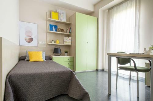 Hostal Residencia Damia Bonet