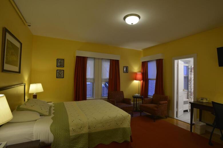 Bed & Breakfast Irving House At Harvard