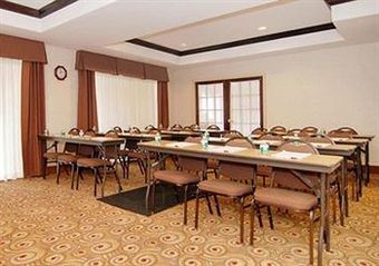 Hotel Comfort Suites East Brunswick