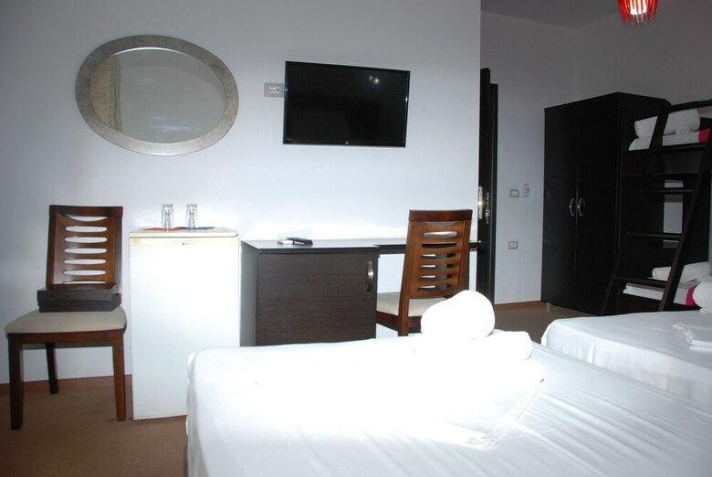 Hotel Strora