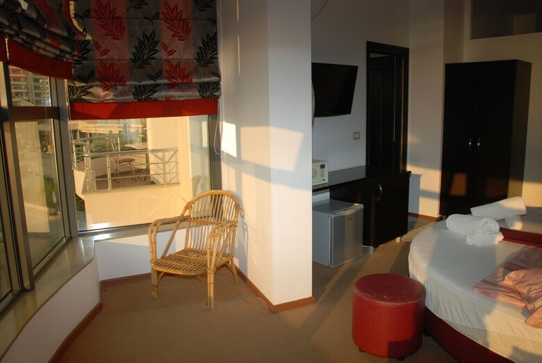 Hotel Strora