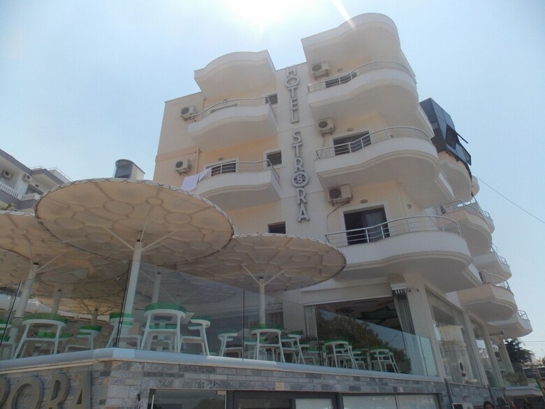 Hotel Strora
