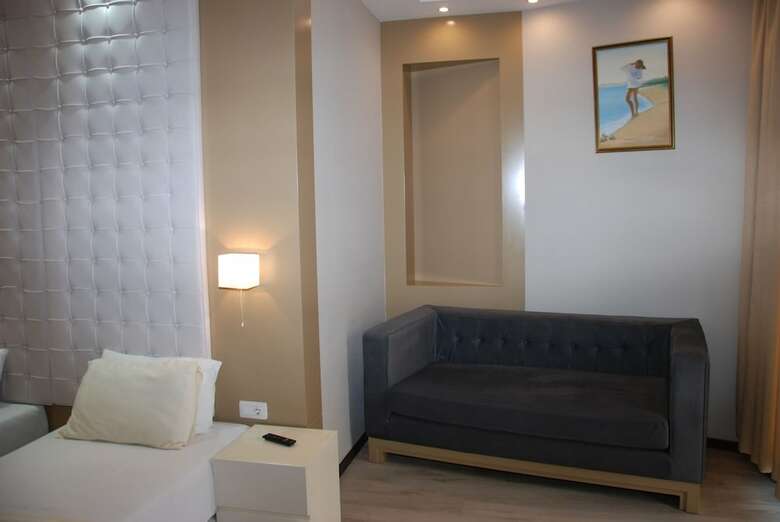 Hotel Strora