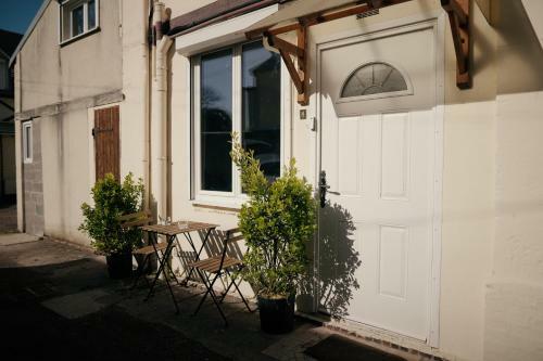 The Good Luc : � 150 M de La Mer Place de Parking