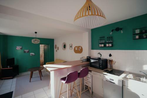 The Good Luc : � 150 M de La Mer Place de Parking