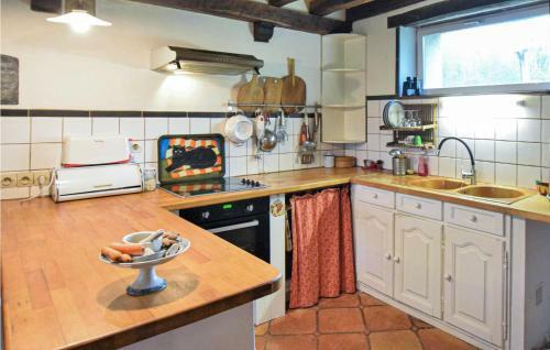 Beautiful Home In Mah�ru With Wifi And 3 Bedrooms