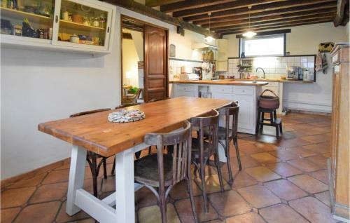 Beautiful Home In Mah�ru With Wifi And 3 Bedrooms
