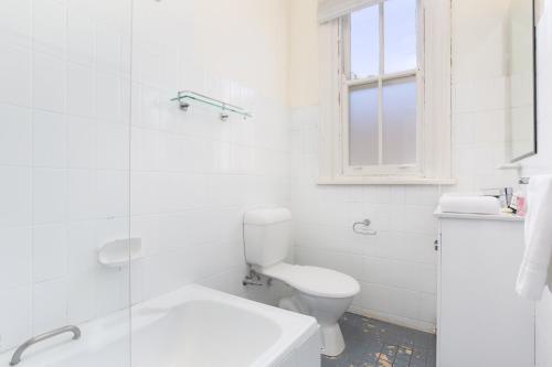 Madecomfy Classic Coogee 2 Bedroom Beachside Apartment