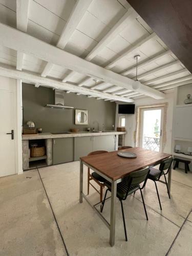 Maison Au Coeur Des Alpilles Avec Piscine