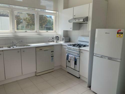 The Chilterns 3 Bdrm Apartment W Parking