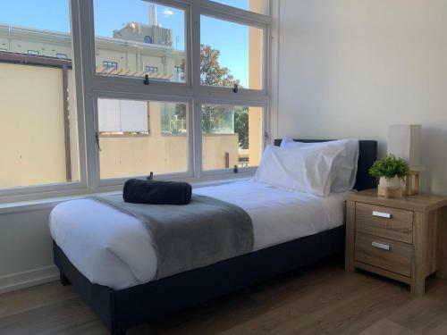 The Chilterns 3 Bdrm Apartment W Parking