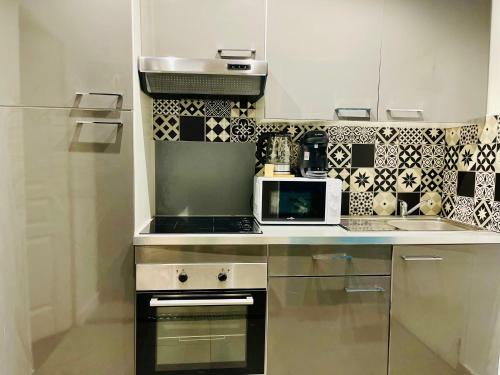 Apartamento F2 Avec Jacuzzi � 1mn de La Plage + Parking Priv�