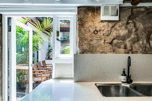 Luxury Terrace Home On Hyde Park / Darlinghurst