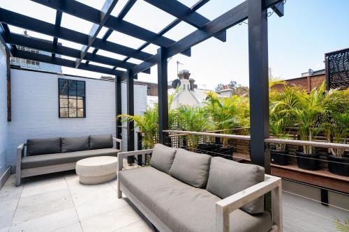Luxury Terrace Home On Hyde Park / Darlinghurst