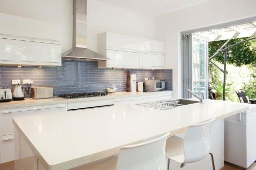 Barker's Charm - Randwick - L'abode Accommodation