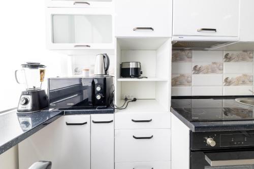 Lovely Ultra Modern 3 Bedroom Luxury Apartment.