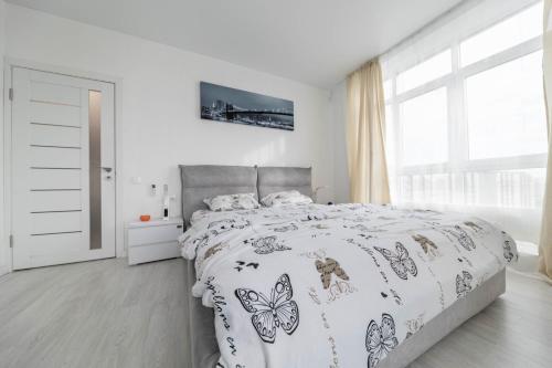 Lovely Ultra Modern 3 Bedroom Luxury Apartment.