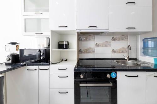 Lovely Ultra Modern 3 Bedroom Luxury Apartment.