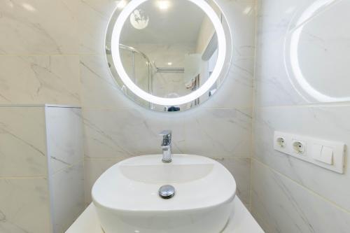 Lovely Ultra Modern 3 Bedroom Luxury Apartment.