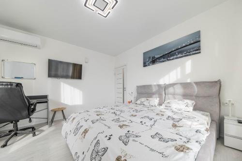 Lovely Ultra Modern 3 Bedroom Luxury Apartment.