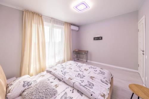 Lovely Ultra Modern 3 Bedroom Luxury Apartment.