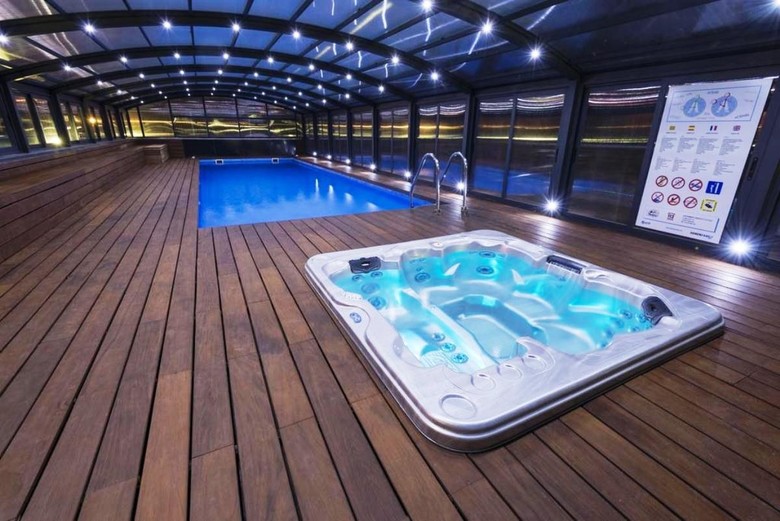 Apartaments Tur�stics Puigcerd� - La Closa