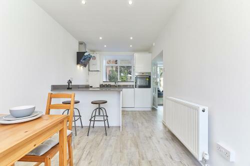 Host & Stay - The Pink House