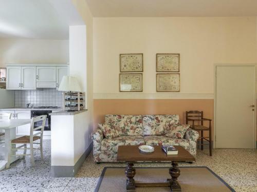 Lush Holiday Home In Montopoli Valdarno With Pool