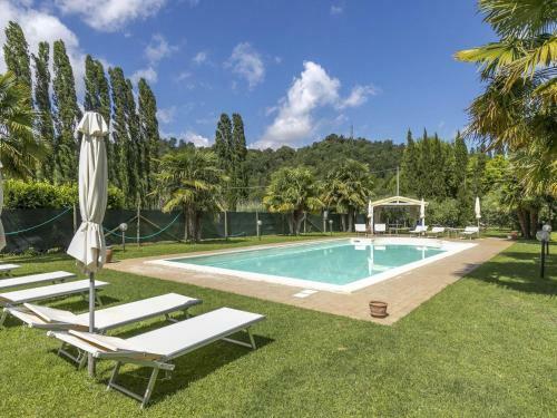 Lush Holiday Home In Montopoli Valdarno With Pool