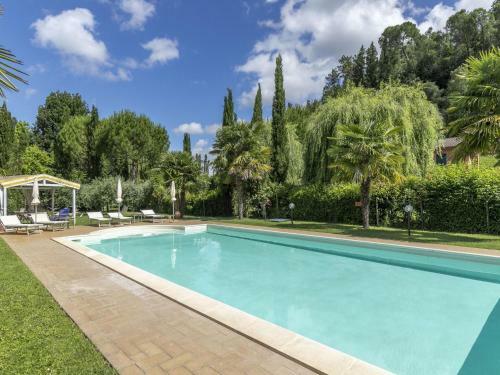 Lush Holiday Home In Montopoli Valdarno With Pool