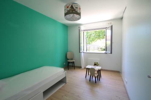 Maison 4 Chambres Entierement Renovee