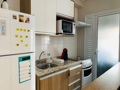 Apartamento A 200 Metros Da Paulista Com AC