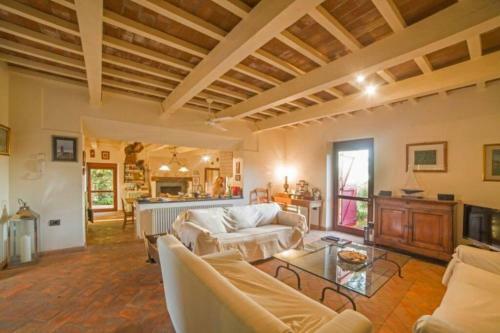 Stone Villa Between Countryside And Coast