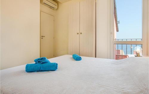 Stunning Home In Cavo With Wifi And 2 Bedrooms