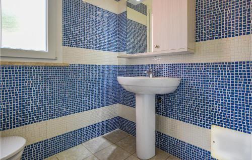 Stunning Home In Cavo With Wifi And 2 Bedrooms