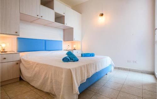 Stunning Home In Cavo With Wifi And 2 Bedrooms
