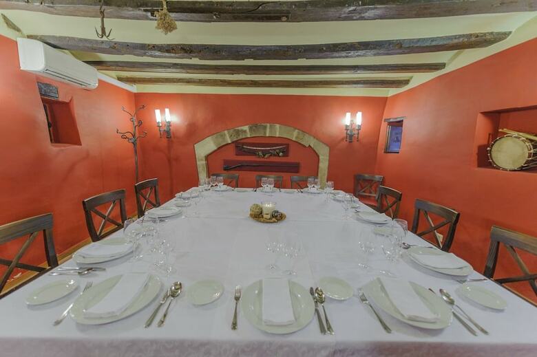 Hotel Los Leones