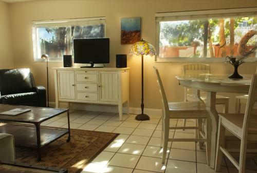 Beach Place Guesthouses