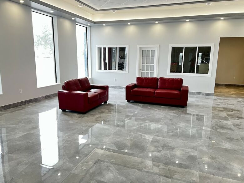Chateau Regina Hotel And Suites
