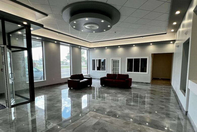 Chateau Regina Hotel And Suites