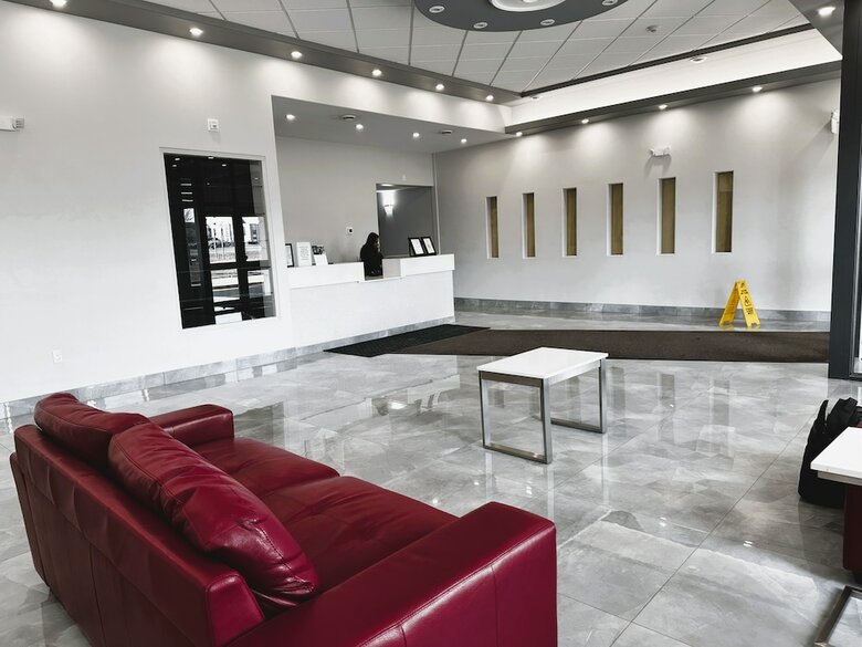 Chateau Regina Hotel And Suites